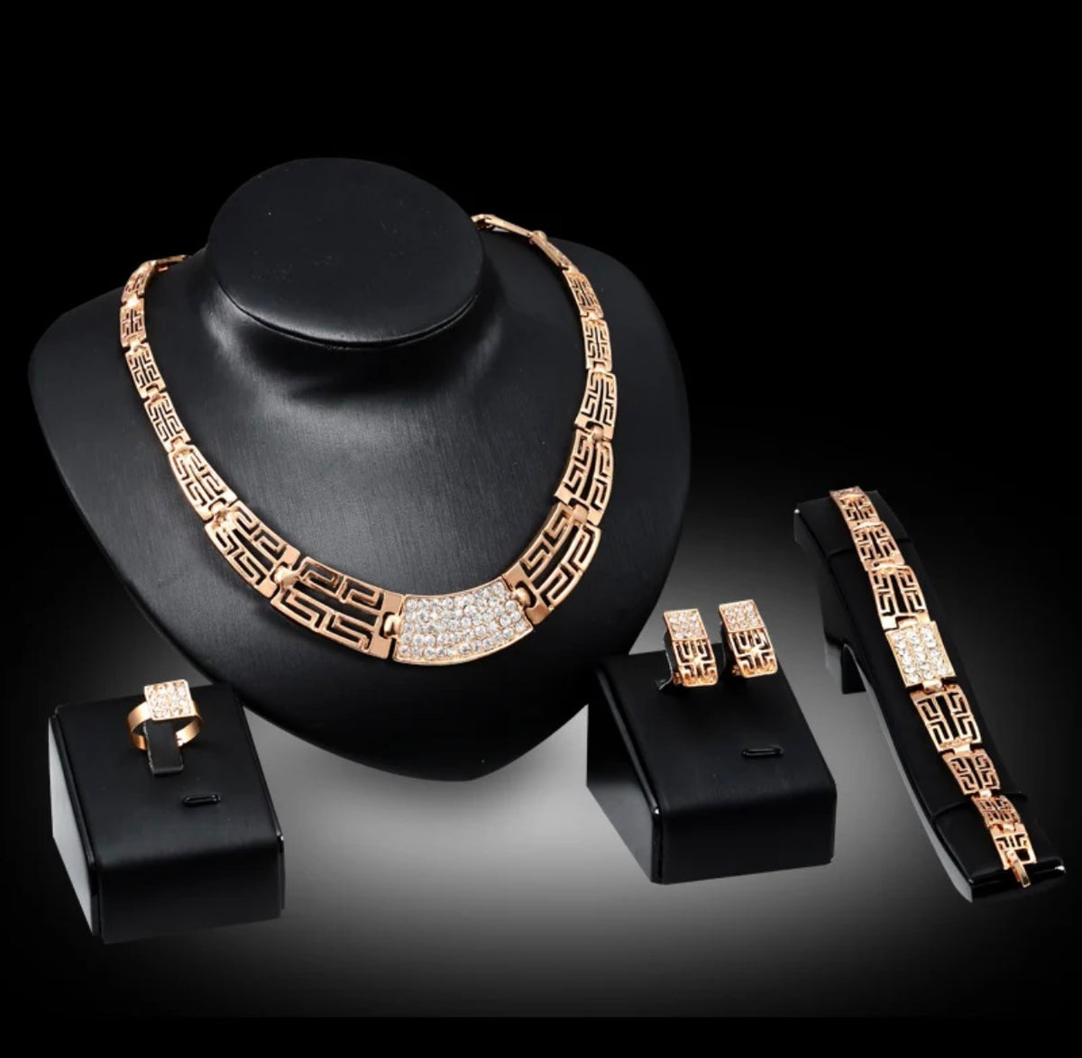 FASHION JEWELRIES